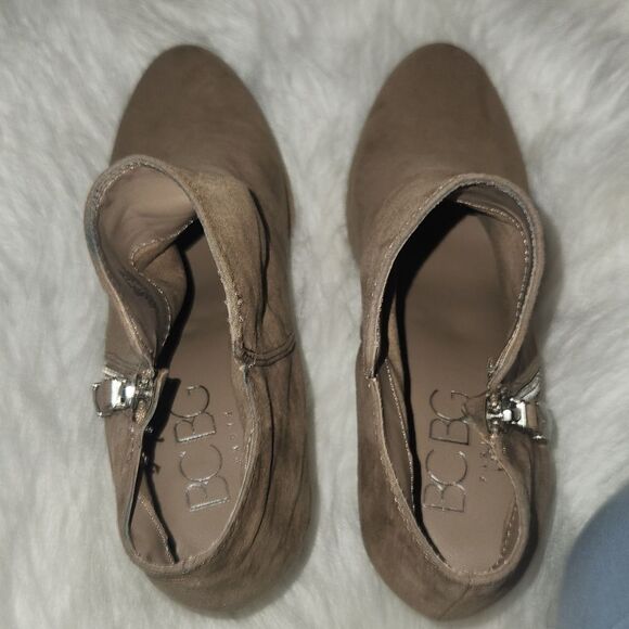 BCBG Paris Wyno Wedge Bootie Sz. 39 - Picture 7 of 9